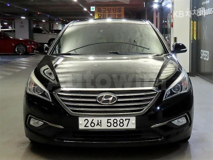 Hyundai Sonata 2015 KMHE341CBFA003671 — 2
