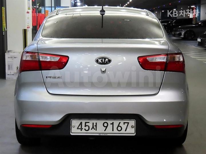 Kia Pride 2015 — 5