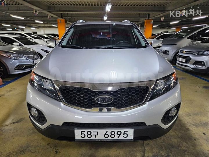 Kia Sorento 2012 KNAKU815BCA239242 — 2