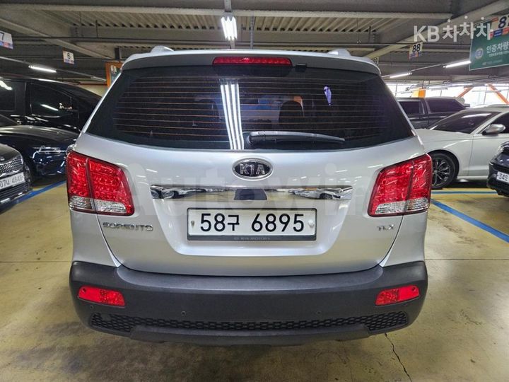 Kia Sorento 2012 KNAKU815BCA239242 — 4