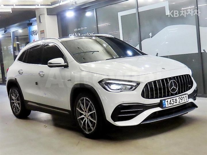 Mercedes Benz GLA Class