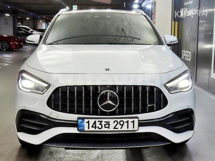 Mercedes Benz GLA Class