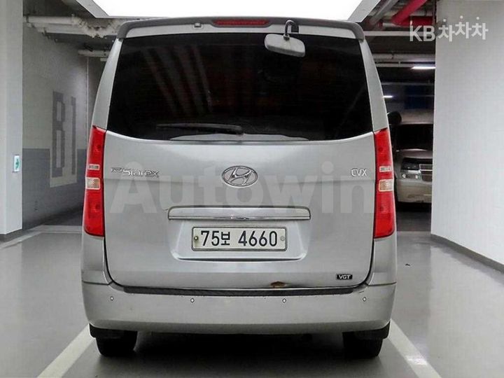 Hyundai Starex 2011 — 3
