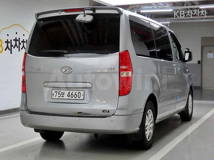 Hyundai Starex 2011 — 4