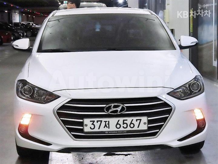 Hyundai Avante 2017 — 2