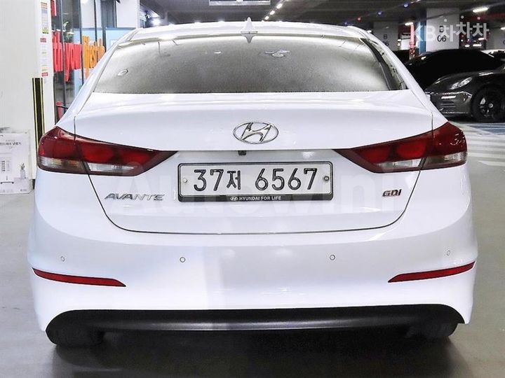 Hyundai Avante 2017 — 5
