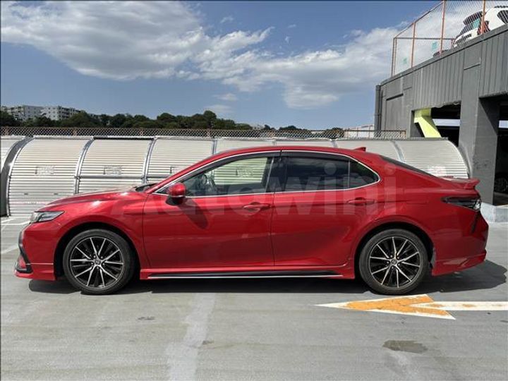 Toyota Camry 2021 — 3