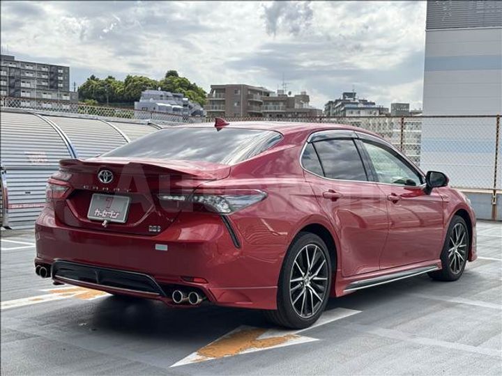 Toyota Camry 2021 — 4