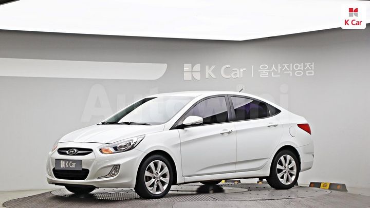 Hyundai Accent 2011 — 3