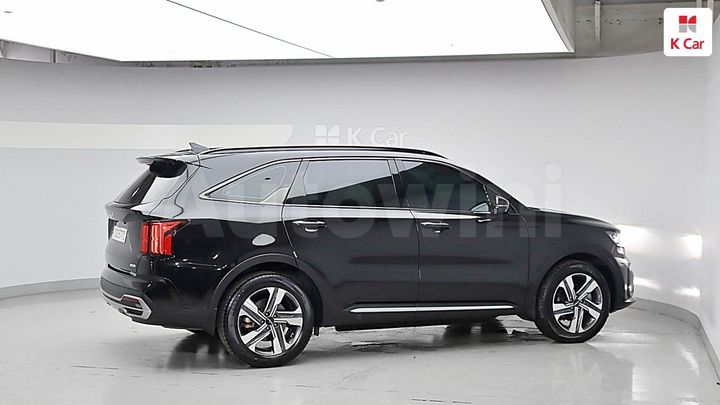 Kia Sorento 2023 KNARH81GBPA195561 — 4