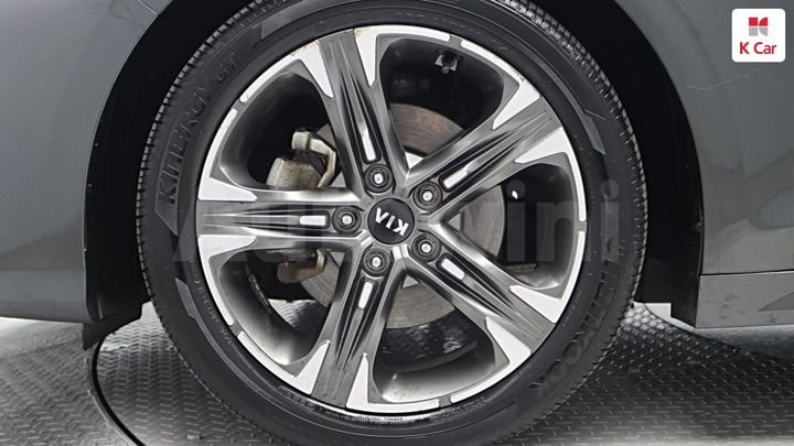 Kia K5 2021 KNAG241ABMA110578 — 5