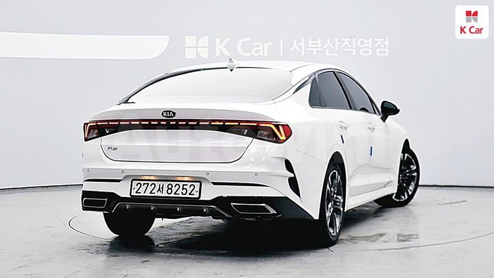 Kia K5 2020 KNAG241ABLA014351 — 2
