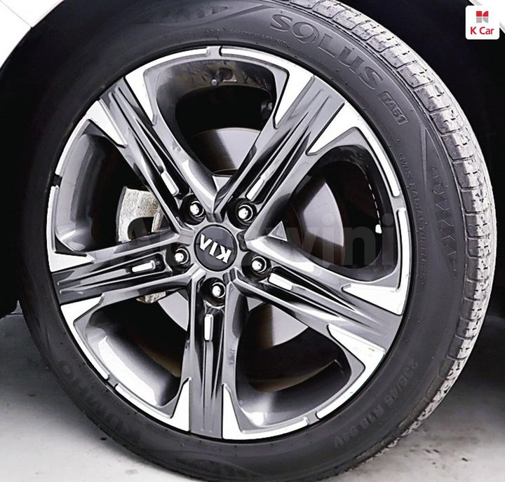 Kia K5 2020 KNAG241ABLA014351 — 5