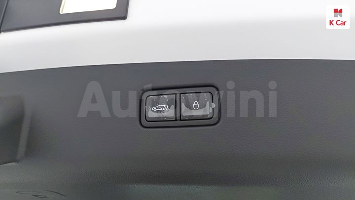 Genesis GV70 2025 — 3