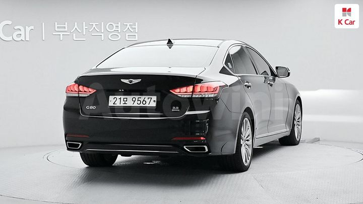 Genesis G80 2018 KMHGN41DDJU281288 — 3