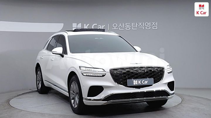 Genesis GV70 2025 — 3