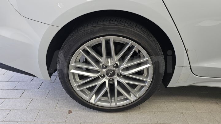Genesis G70 2019 — 5