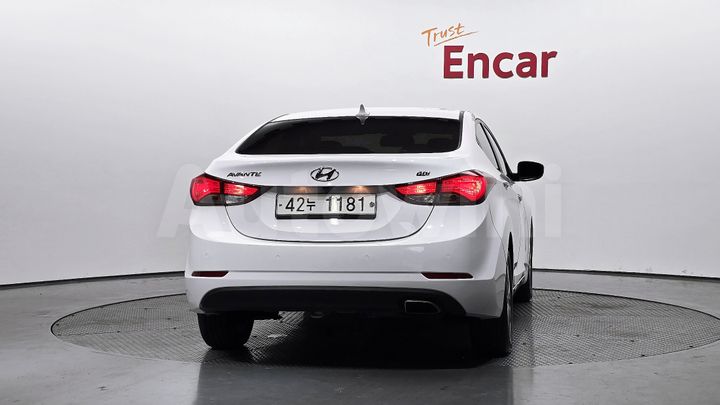 Hyundai Avante 2015 — 4