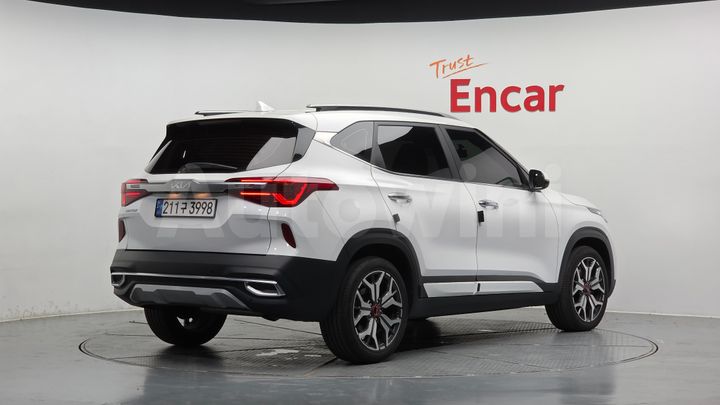 Kia Seltos 2023 — 2