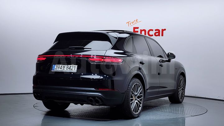 Porsche Cayenne 2022 — 2