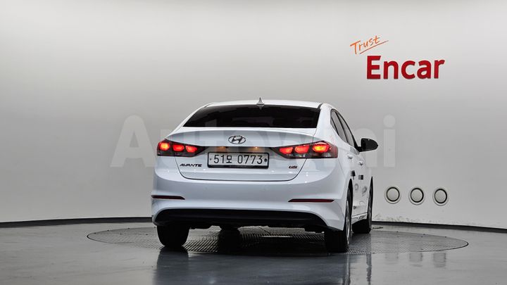 Hyundai Avante 2016 — 3
