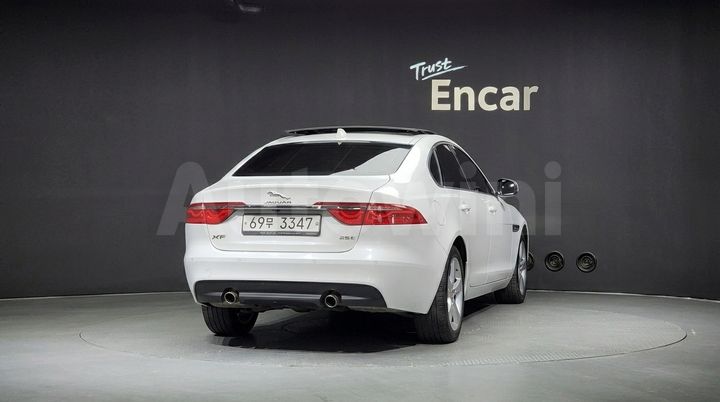 Jaguar XF 2018 — 4