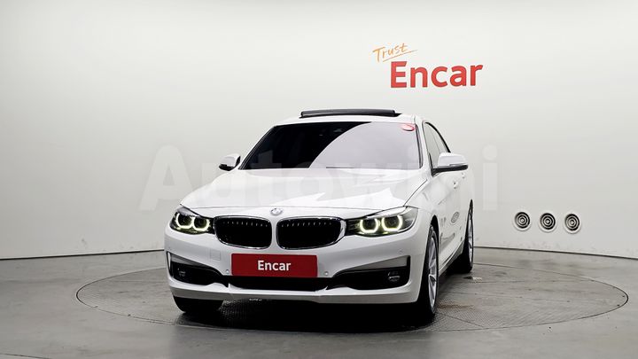 BMW 3 Series 2018 — 3