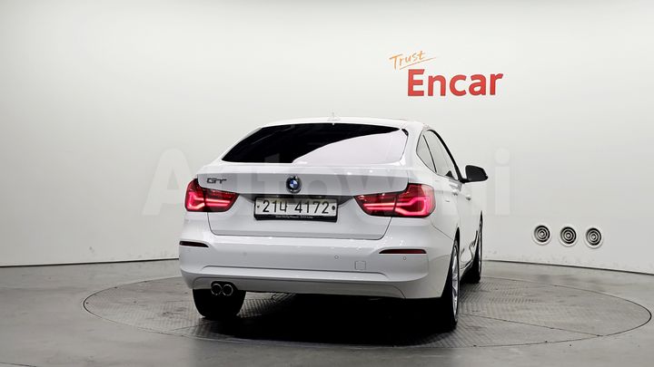 BMW 3 Series 2018 — 4