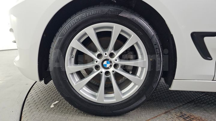 BMW 3 Series 2018 — 5