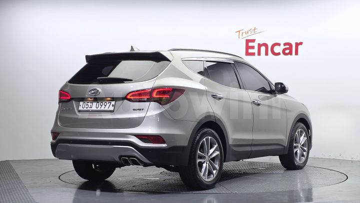 Hyundai SantaFe 2016 — 2