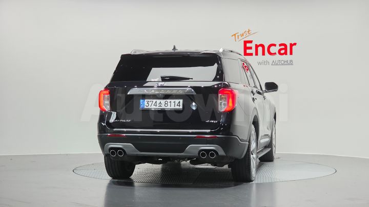Ford Explorer 2022 — 4