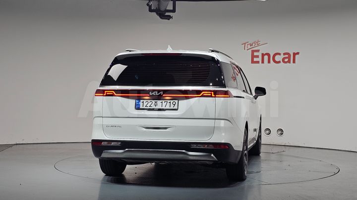 Kia Carnival 2023 — 3