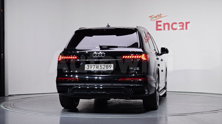 Audi Q7 2022 — 4