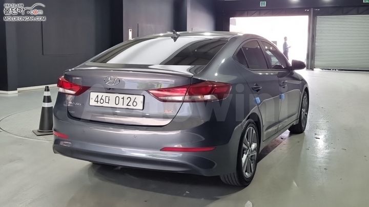 Hyundai Avante 2016 — 2
