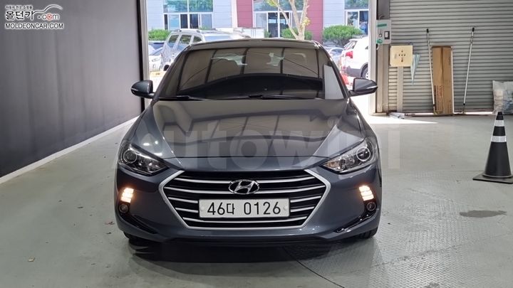 Hyundai Avante 2016 — 3