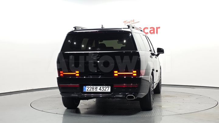 Hyundai SantaFe 2025 — 4