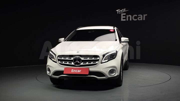 Mercedes Benz GLA Class 2019 — 3
