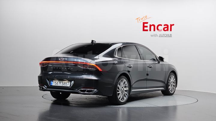 Hyundai Grandeur 2023 — 2