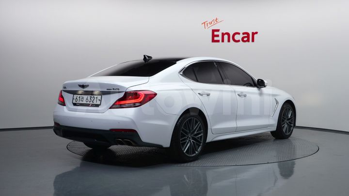 Genesis G70 2018 — 2