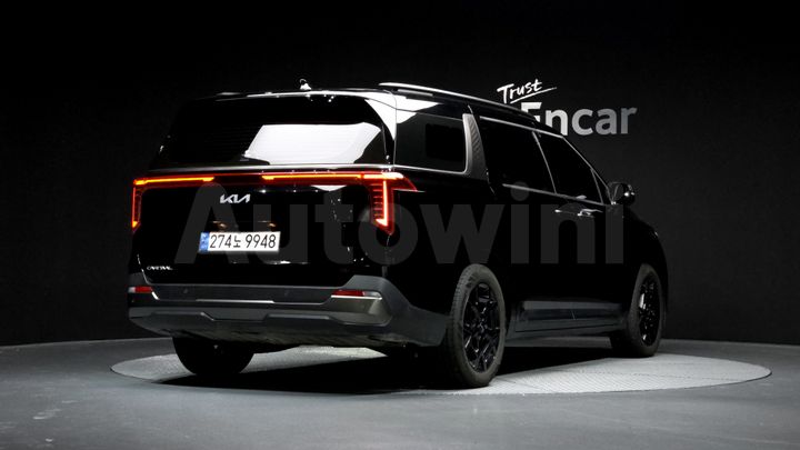 Kia Carnival 2025 — 2