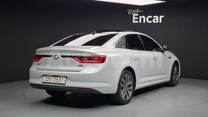 Renault SM6 2016 — 2