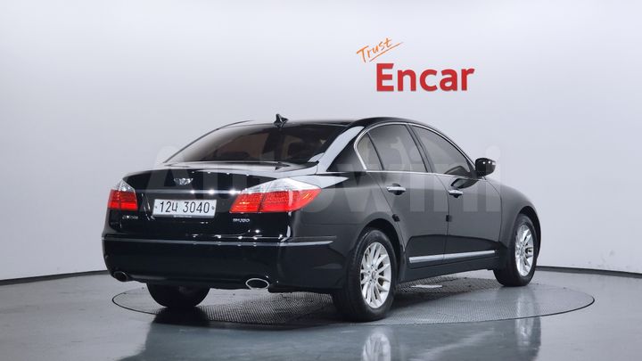 Hyundai Genesis 2011 — 2