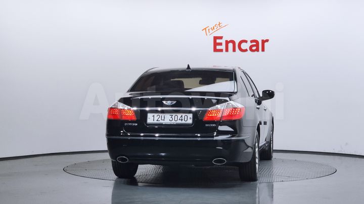 Hyundai Genesis 2011 — 4