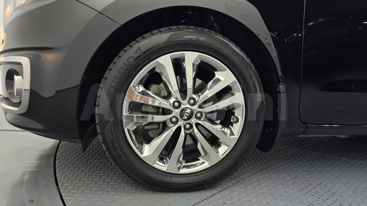 Kia Carnival 2015 — 5