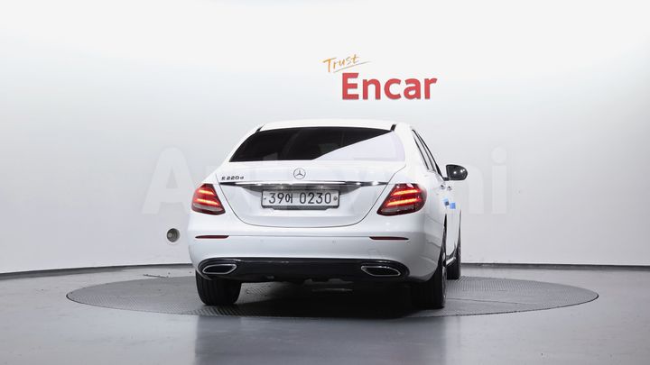 Mercedes Benz E Class 2017 — 4