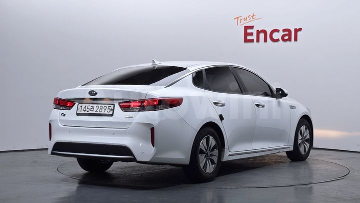 Kia K5 2016 — 2