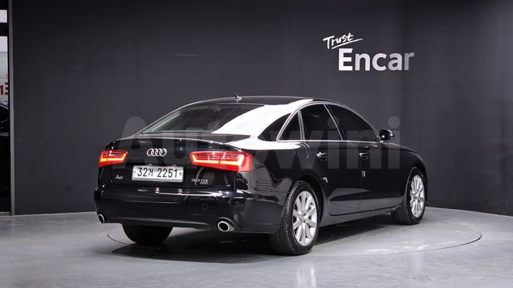 Audi A6 2012 — 2