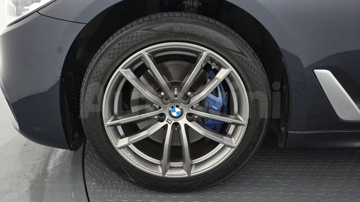 BMW 5 Series 2018 — 5