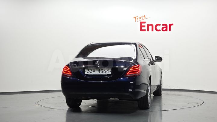 Mercedes Benz C Class 2017 — 4