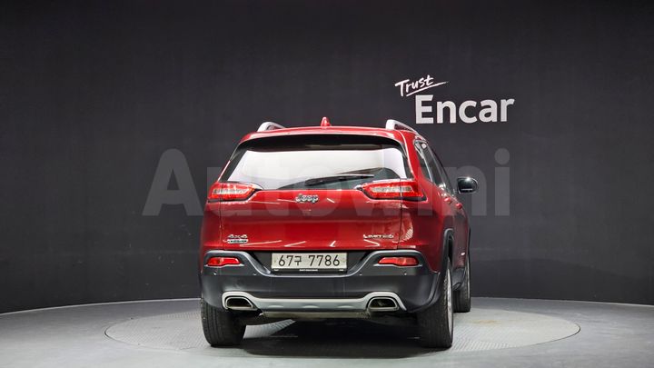 Jeep Cherokee 2015 — 4